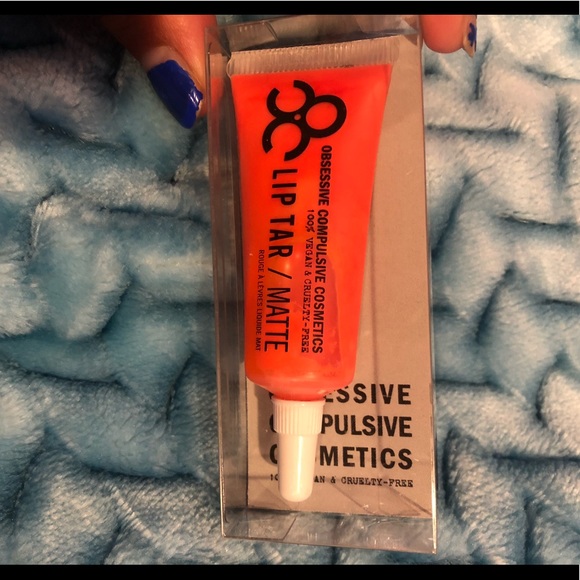 Matte lip tar - Picture 1 of 1